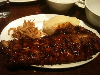 Kelly's Bar and Grill