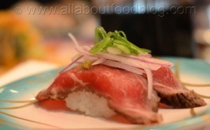 Beef tataki sushi