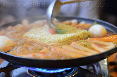 Rice Noodle and Tempura Hotpot