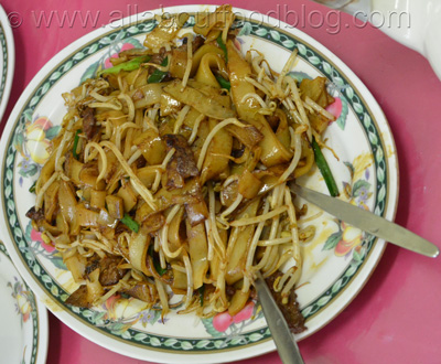 Stir Fried Rice Noodles with Beef