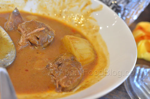 Masamun Beef Curry – Chunky tender beef slowly cooked in thick but mild tasty curry with peanut - $14.90
