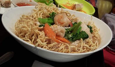 Crispy Egg Noodle in Gravy Sauce with Seafood - $14.80