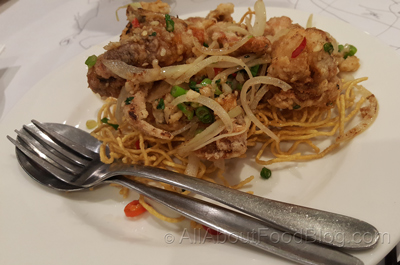 Cua L?t Rang Mu?i Tiêu (4 pieces) - $14.00 – Salt and pepper soft-shell crab
