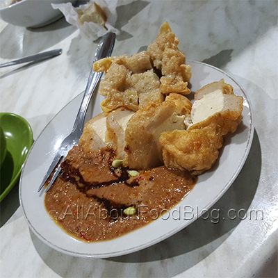 Batagor Kingsley - Bandung Culinary Tourism