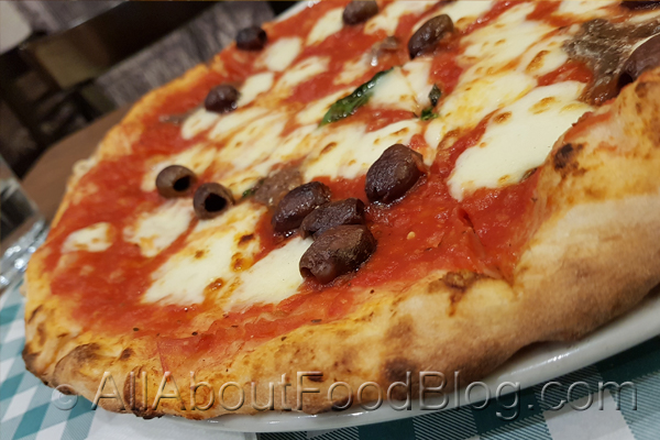 Napoletana Pizza from Righetto Osteria Romana