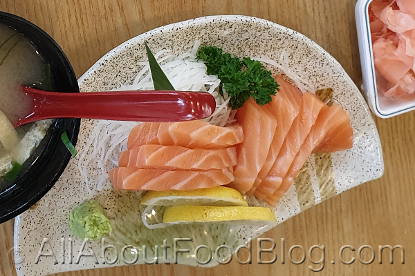 z2 Salmon Sashimi